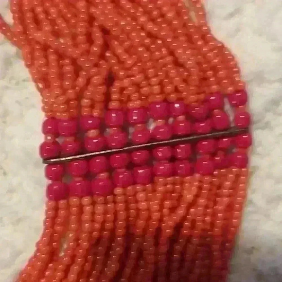 Red Beaded adjustable necklace - Picture 4 of 4